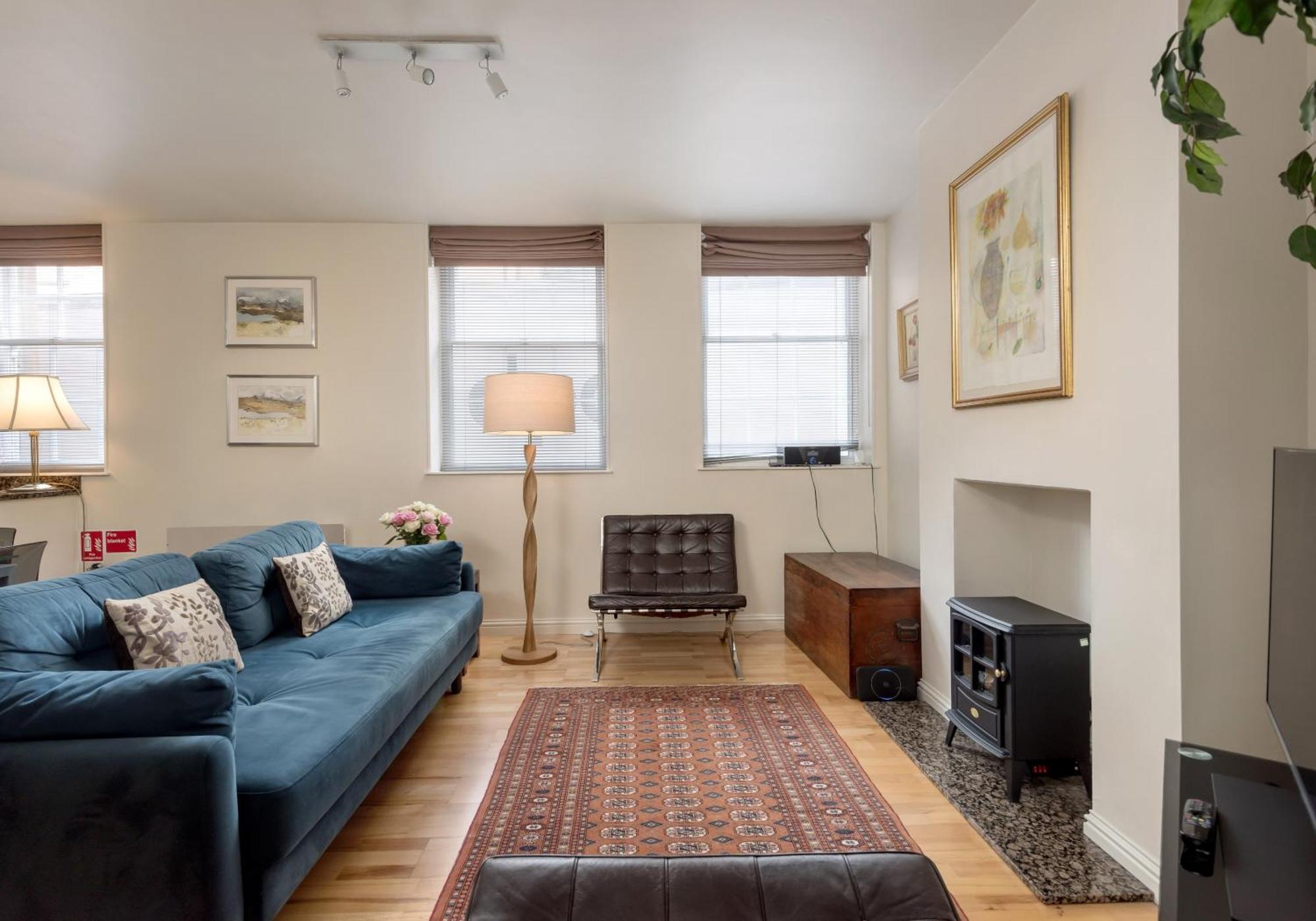 Causewayside Apartment - The Edinburgh Address Екстериор снимка