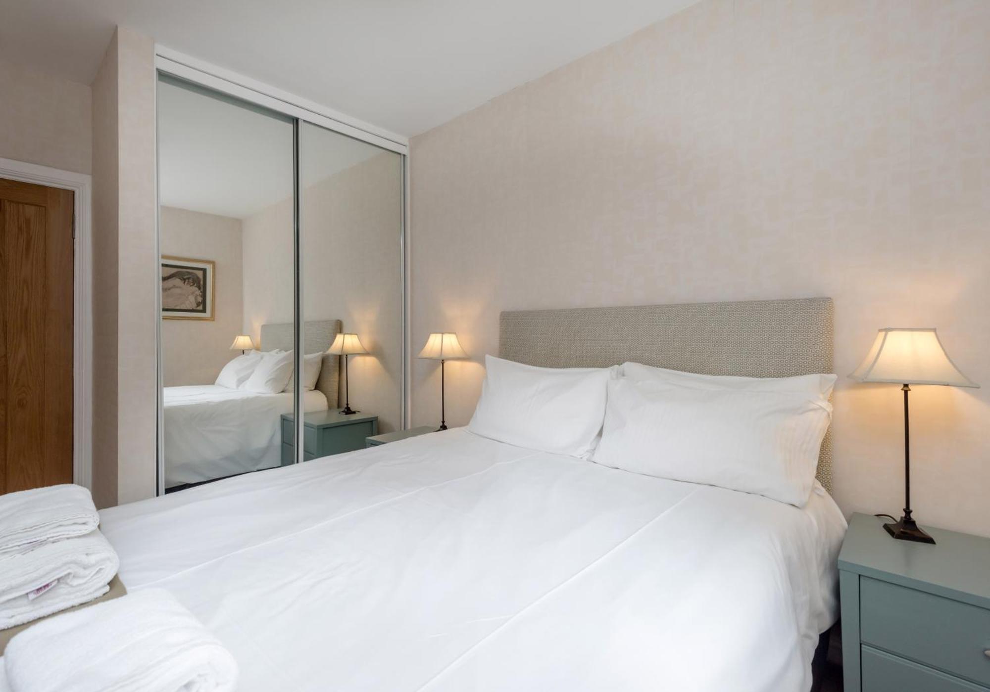 Causewayside Apartment - The Edinburgh Address Екстериор снимка