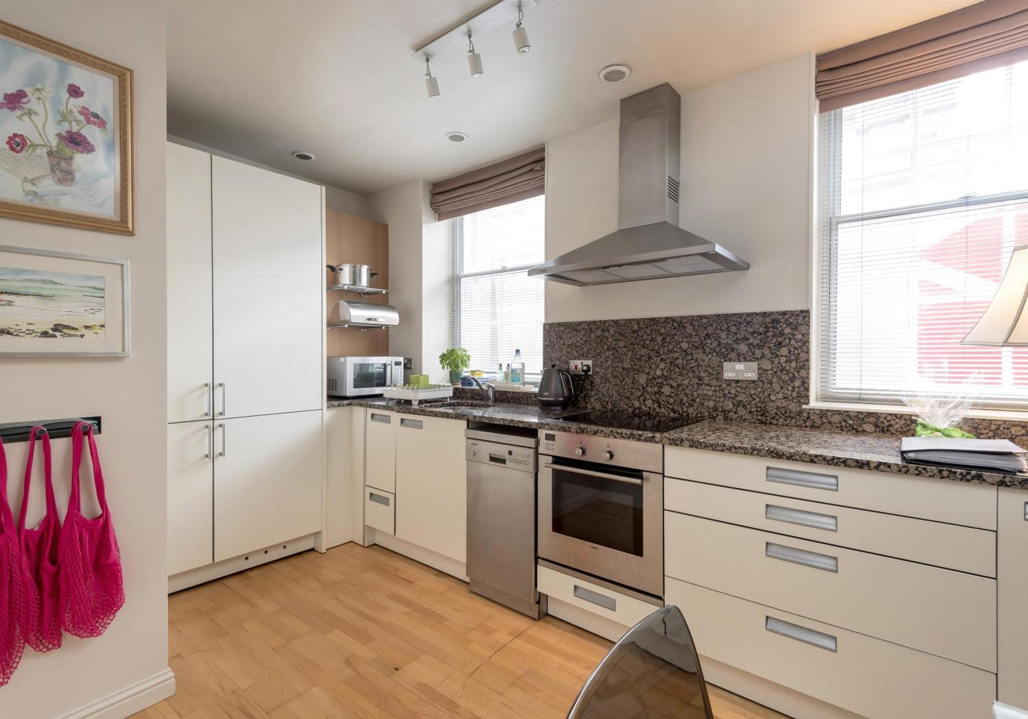 Causewayside Apartment - The Edinburgh Address Екстериор снимка